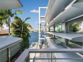 440 S Hibiscus Dr, Miami Beach FL 33139