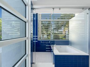 440 S Hibiscus Dr, Miami Beach FL 33139