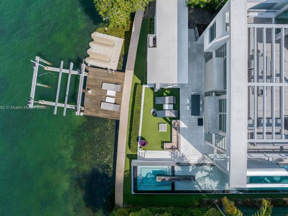 440 S Hibiscus Dr, Miami Beach FL 33139