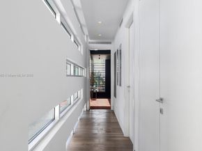 440 S Hibiscus Dr, Miami Beach FL 33139
