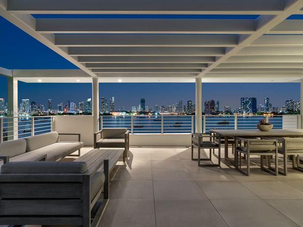 440 S Hibiscus Dr, Miami Beach FL 33139