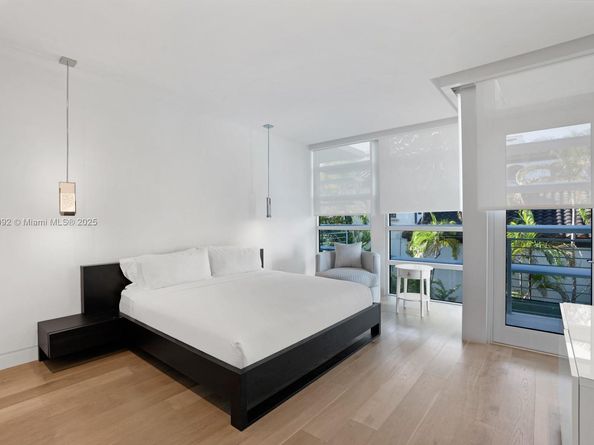440 S Hibiscus Dr, Miami Beach FL 33139