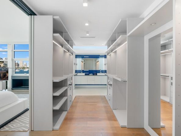 440 S Hibiscus Dr, Miami Beach FL 33139