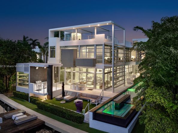 440 S Hibiscus Dr, Miami Beach FL 33139