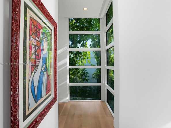 440 S Hibiscus Dr, Miami Beach FL 33139