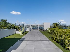 440 S Hibiscus Dr, Miami Beach FL 33139