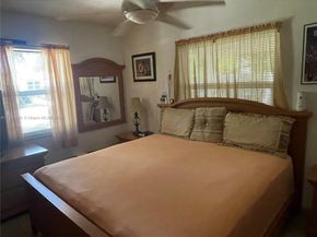 2626 Thomas St, Hollywood FL 33020