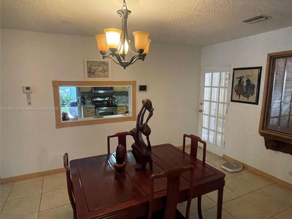 2626 Thomas St, Hollywood FL 33020
