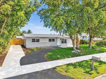 2770 NW 25th St