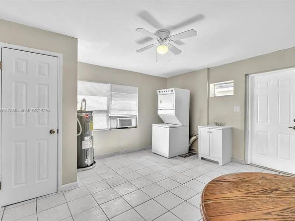 2770 NW 25th St, Fort Lauderdale FL 33311