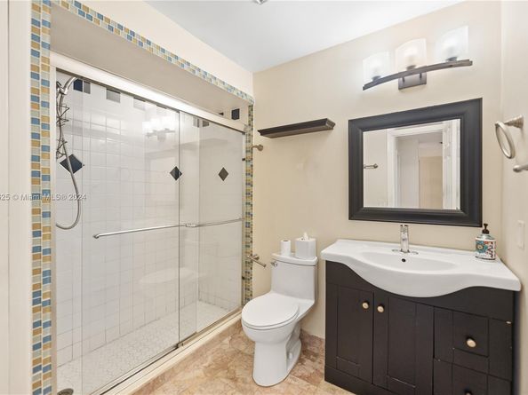 1709 Saint Andrews Rd, Hollywood FL 33021