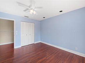 1709 Saint Andrews Rd, Hollywood FL 33021