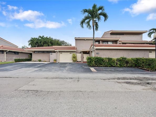 1709 Saint Andrews Rd, Hollywood FL 33021