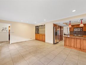 1709 Saint Andrews Rd, Hollywood FL 33021
