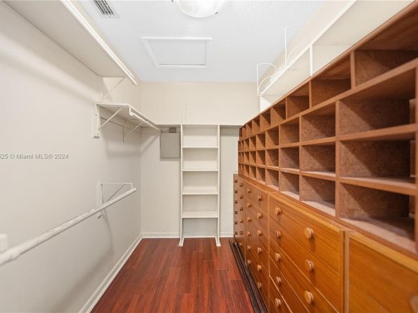 1709 Saint Andrews Rd, Hollywood FL 33021