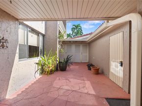 1709 Saint Andrews Rd, Hollywood FL 33021