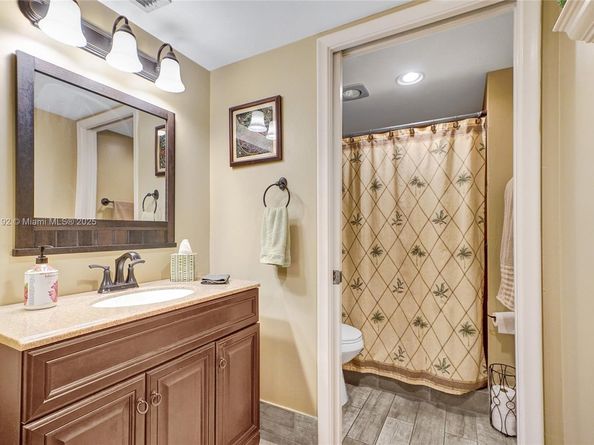 1805 Eleuthera Pt J1, Coconut Creek FL 33066