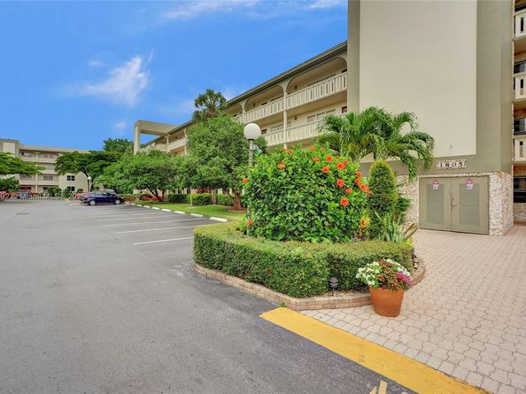 1805 Eleuthera Pt J1, Coconut Creek FL 33066