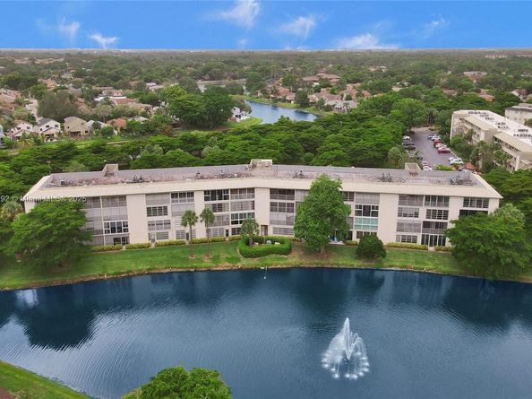 1805 Eleuthera Pt J1, Coconut Creek FL 33066