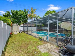 6611 Park St, Hollywood FL 33024