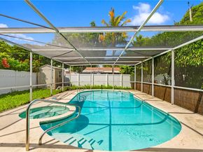 6611 Park St, Hollywood FL 33024