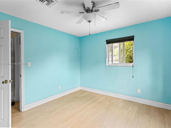 6611 Park St, Hollywood FL 33024