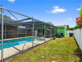 6611 Park St, Hollywood FL 33024