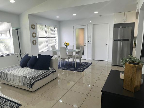 15560 SW 104th Ter 6112, Miami FL 33196