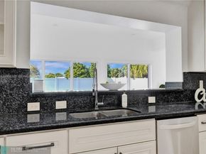 2319 NE 35th Dr, Fort Lauderdale FL 33308