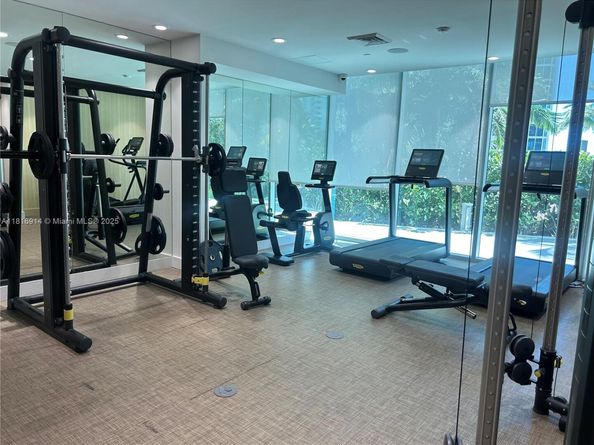 17550 Collins 1604, Sunny Isles Beach FL 33160