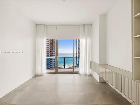 17550 Collins 1604, Sunny Isles Beach FL 33160