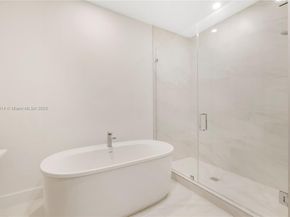 17550 Collins 1604, Sunny Isles Beach FL 33160