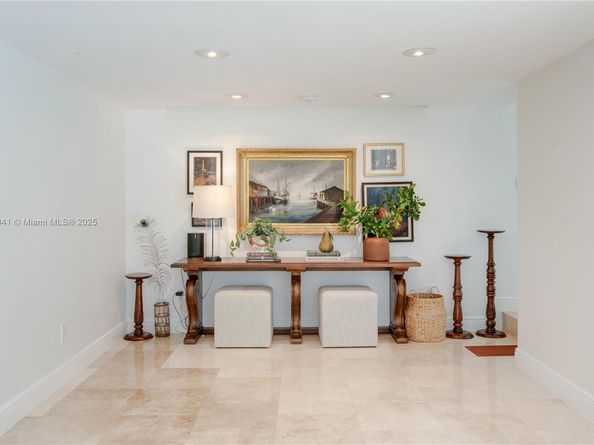 12220 Pine Needle Ln, Pinecrest FL 33156