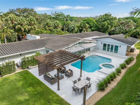 12220 Pine Needle Ln, Pinecrest FL 33156