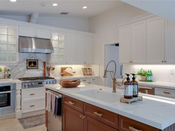12220 Pine Needle Ln, Pinecrest FL 33156