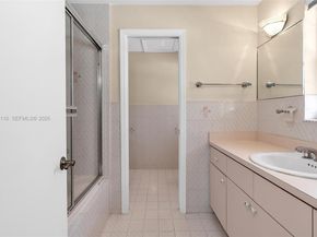 5309 Alton Rd, Miami Beach FL 33140