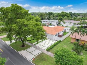 1040 N Royal Poinciana Blvd, Miami Springs FL 33166
