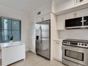 924 SE 2nd St 32, Fort Lauderdale FL 33301