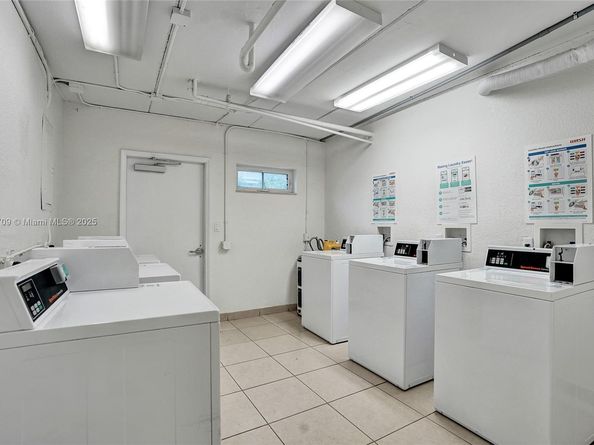 924 SE 2nd St 32, Fort Lauderdale FL 33301