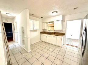 1426 Hillcrest Dr, Lake Worth FL 33461