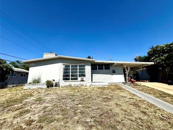 1426 Hillcrest Dr