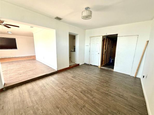 1426 Hillcrest Dr, Lake Worth FL 33461