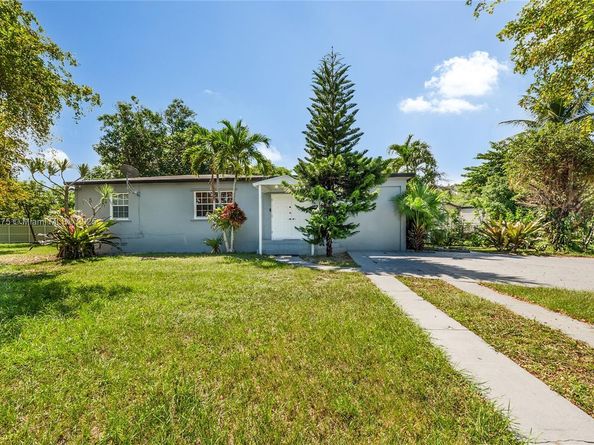 1590 NE 141st St, North Miami FL 33161