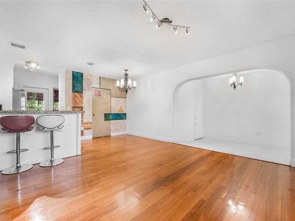 1590 NE 141st St, North Miami FL 33161