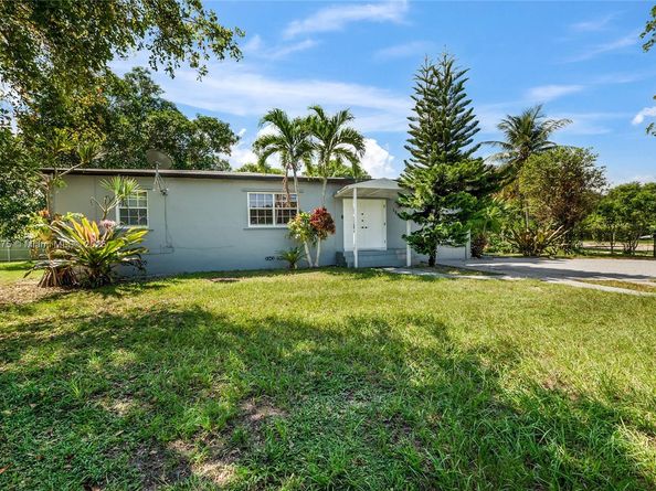 1590 NE 141st St, North Miami FL 33161
