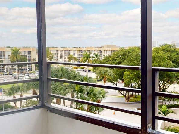 600 Three Islands Blvd 402, Hallandale Beach FL 33009