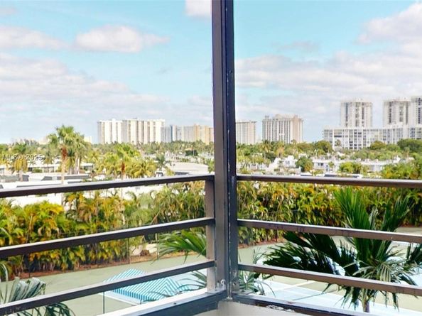 600 Three Islands Blvd 402, Hallandale Beach FL 33009