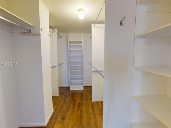 600 Three Islands Blvd 402, Hallandale Beach FL 33009