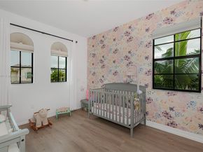11816 SW 13th Ct, Pembroke Pines FL 33025