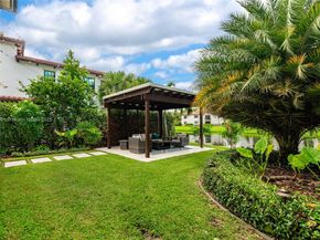 11816 SW 13th Ct, Pembroke Pines FL 33025